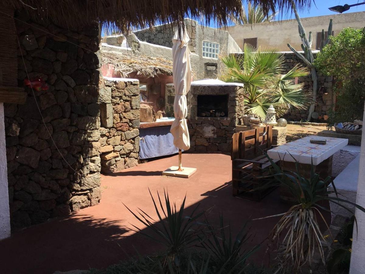Cactus B&B Le Casette Di Marilena Pantelleria Exterior photo